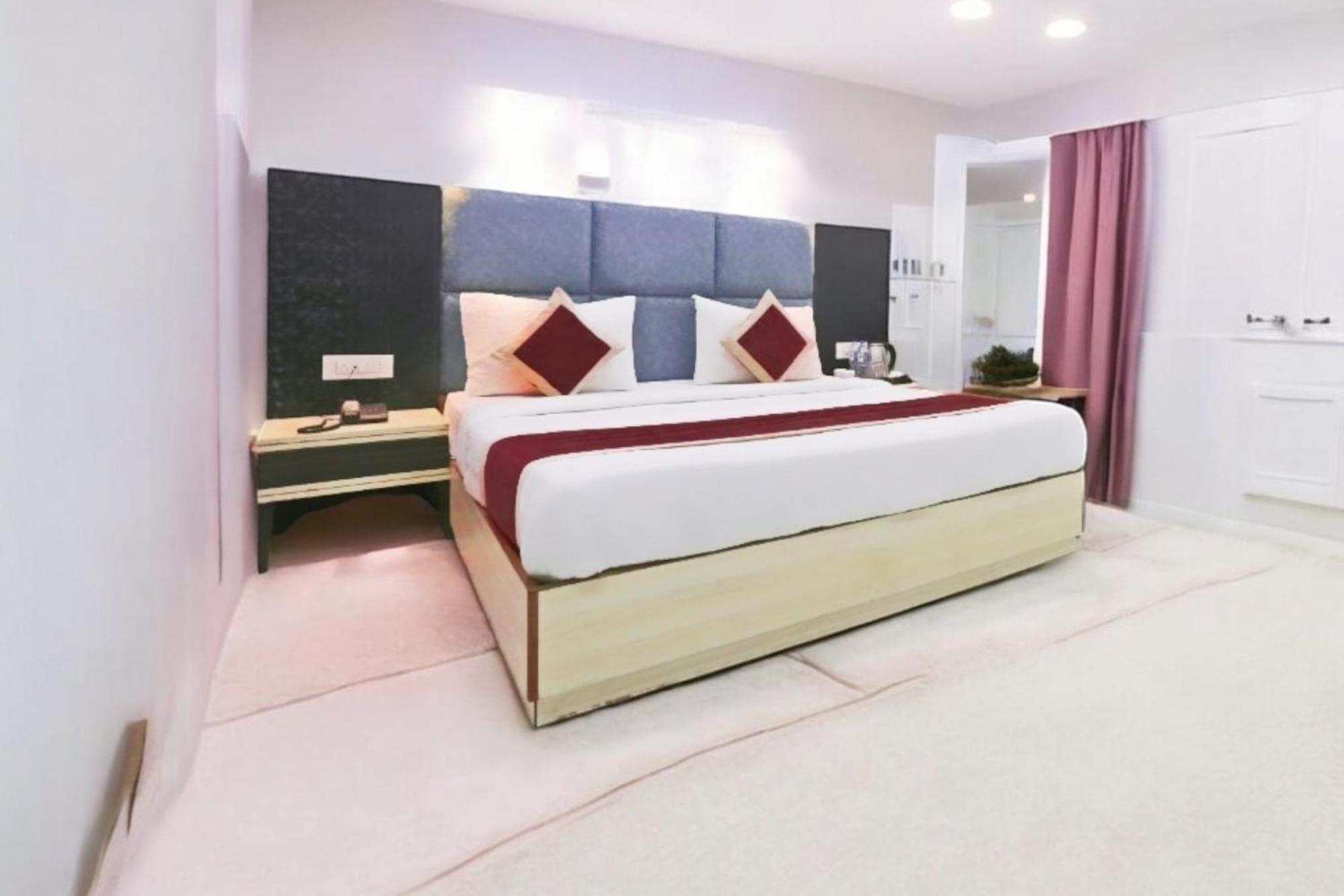 Hotel Almora Sky Near By Delhi International Airport With - Free Airport Pickup And Drop Nova Deli Exterior foto