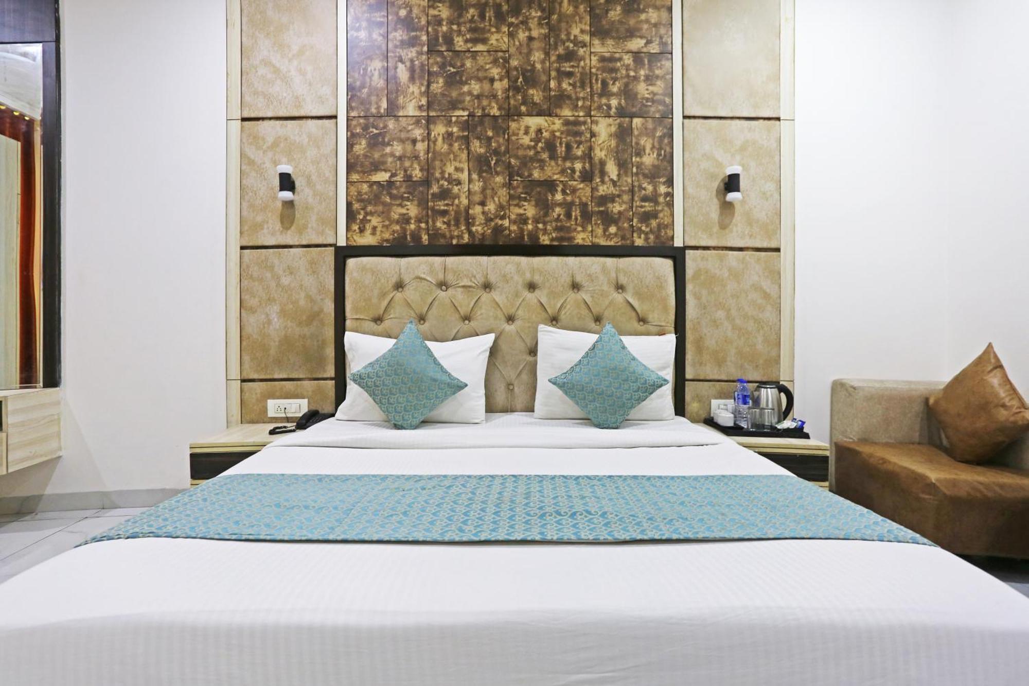 Hotel Almora Sky Near By Delhi International Airport With - Free Airport Pickup And Drop Nova Deli Exterior foto