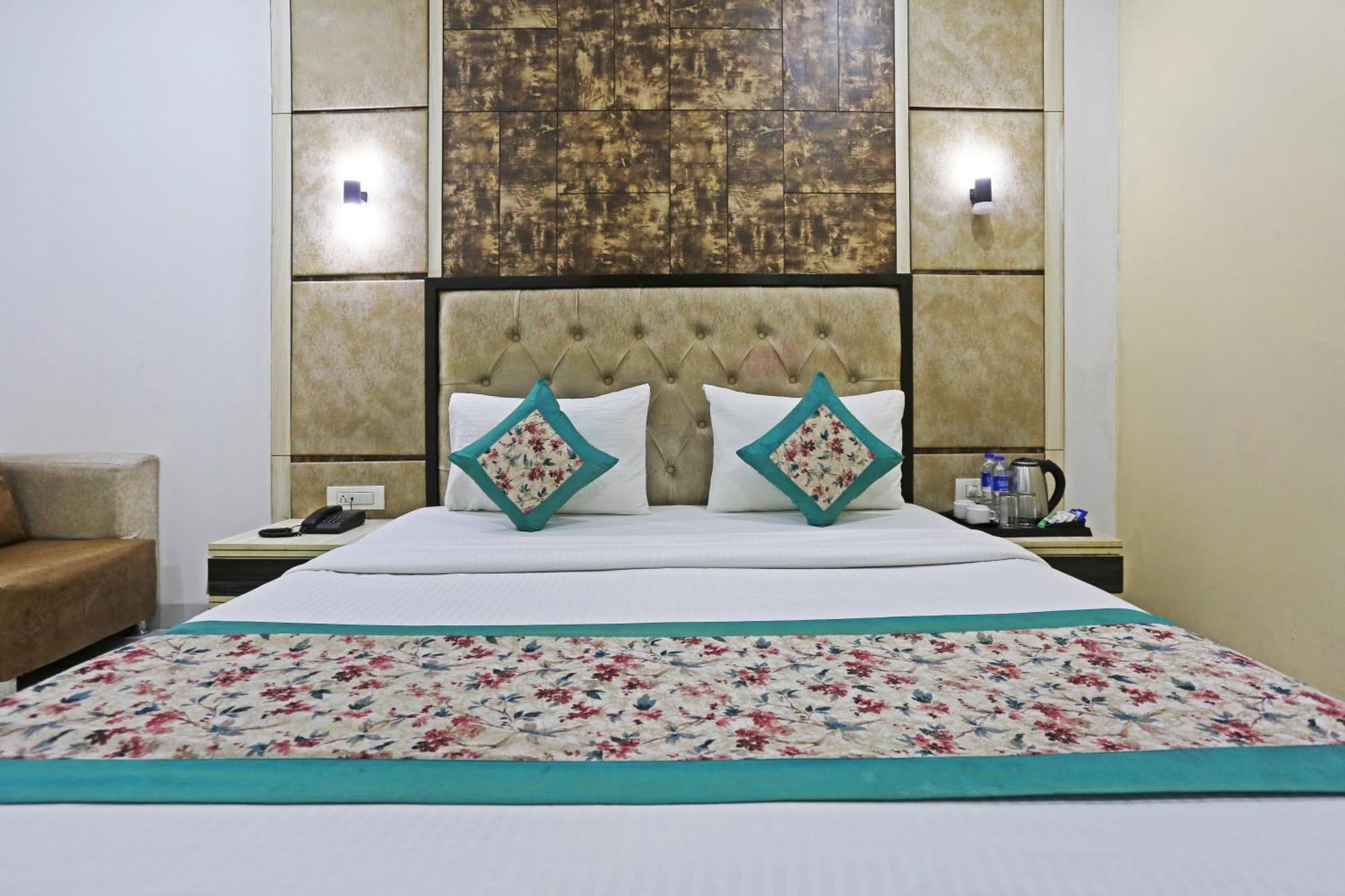 Hotel Almora Sky Near By Delhi International Airport With - Free Airport Pickup And Drop Nova Deli Exterior foto