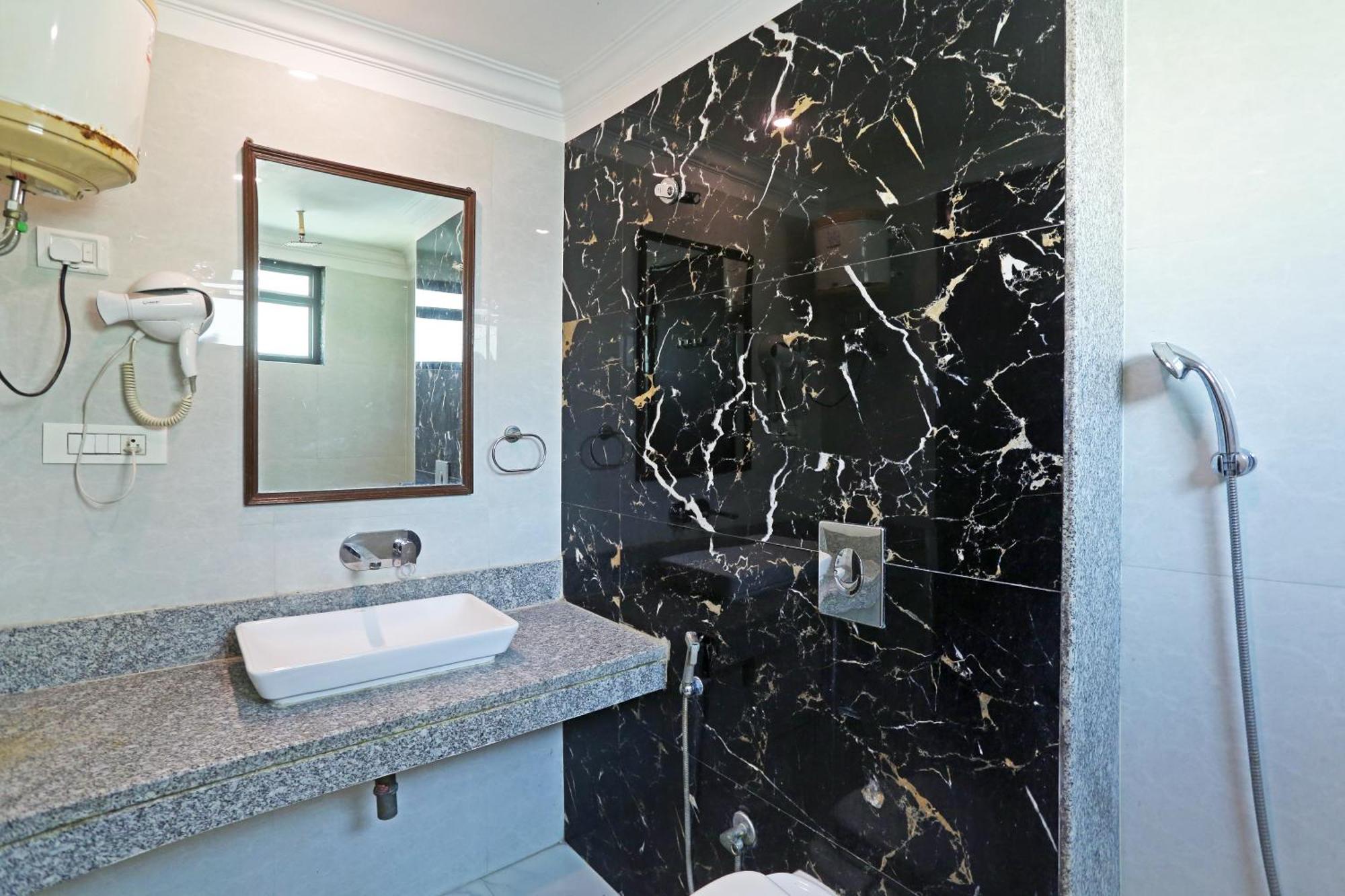 Hotel Almora Sky Near By Delhi International Airport With - Free Airport Pickup And Drop Nova Deli Exterior foto