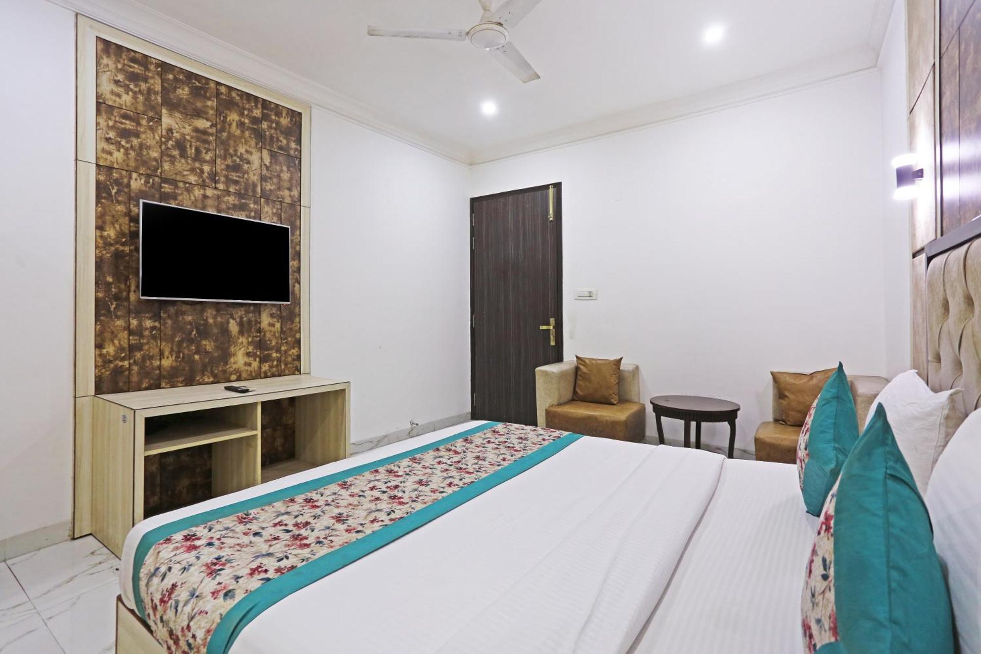 Hotel Almora Sky Near By Delhi International Airport With - Free Airport Pickup And Drop Nova Deli Exterior foto