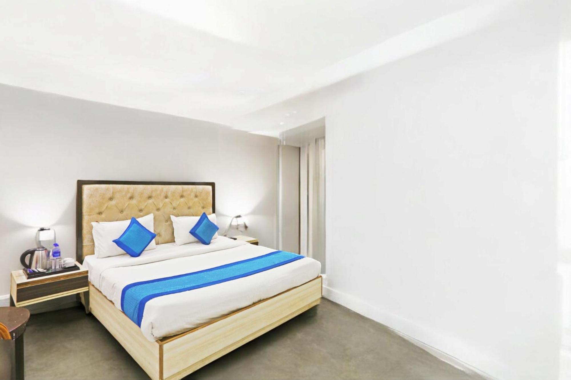 Hotel Almora Sky Near By Delhi International Airport With - Free Airport Pickup And Drop Nova Deli Exterior foto